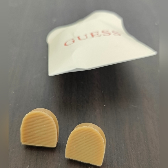 Guess Spare Heels - Picture 2 of 2